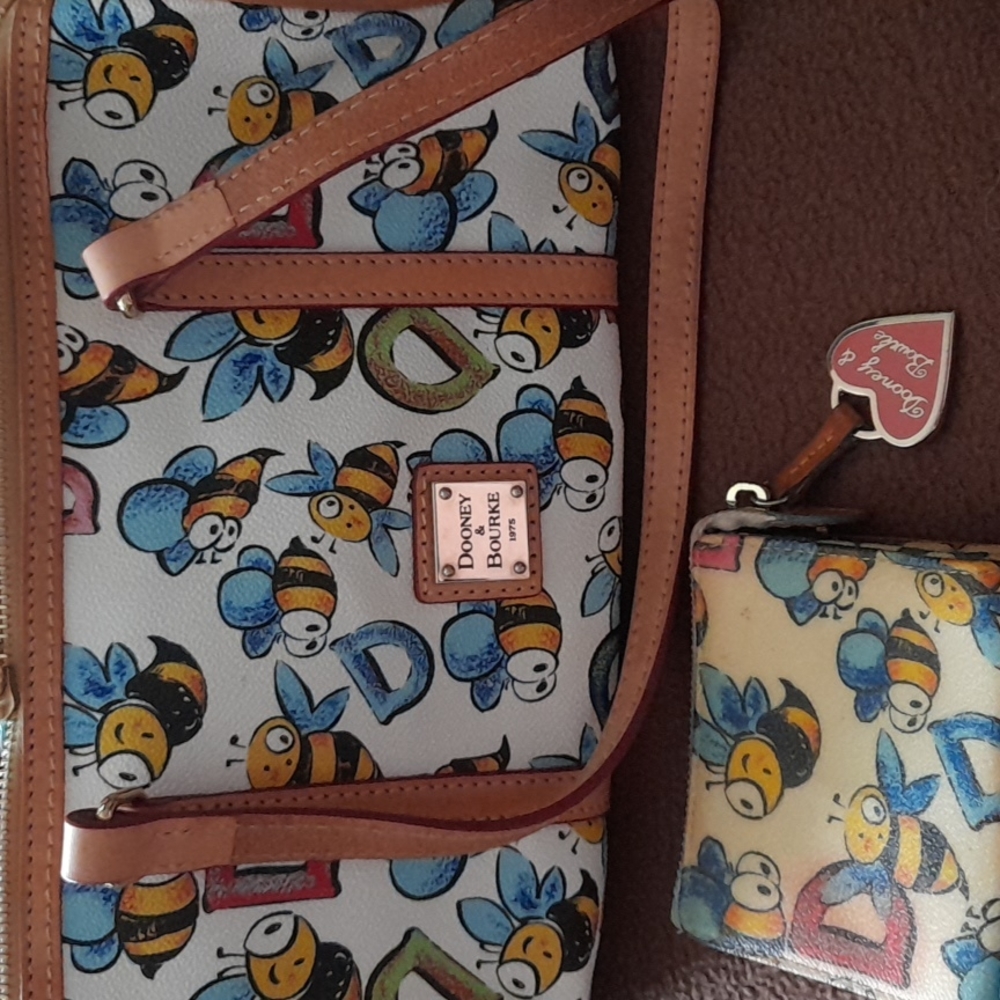 Dooney & Bourke Bag